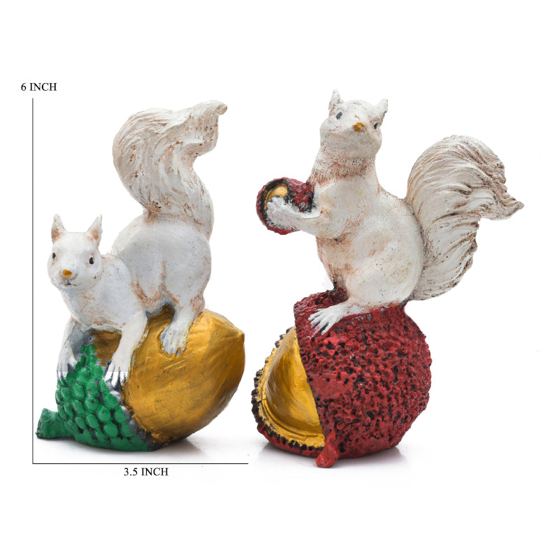 Buy Acorn Steal Squirrel Showpiece - Set Of Two Showpieces from Vaaree