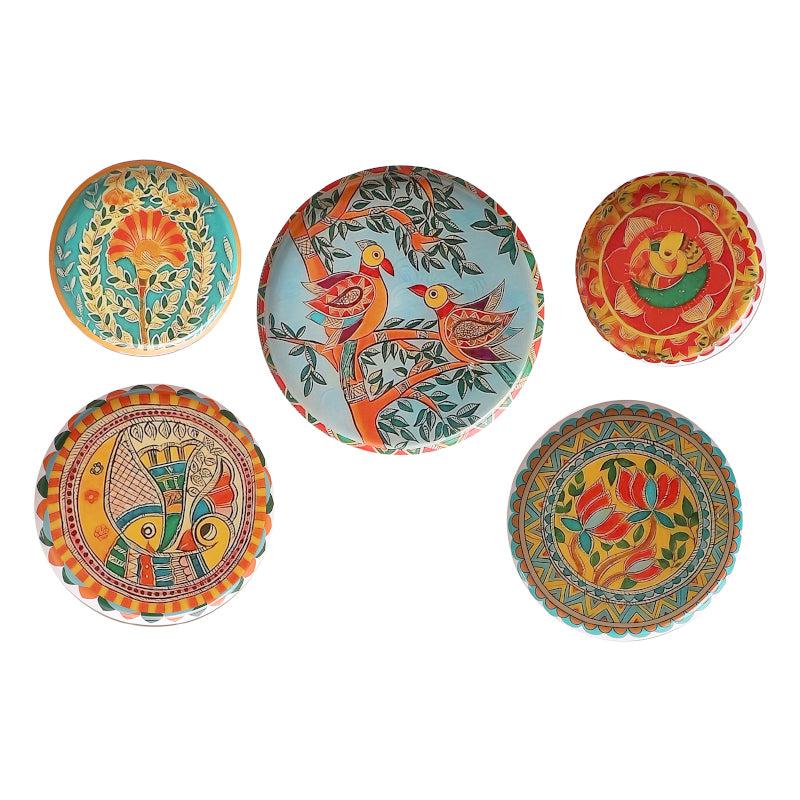 Buy Mural Bageecha Wall Plate - Set Of Five Wall Plates from Vaaree