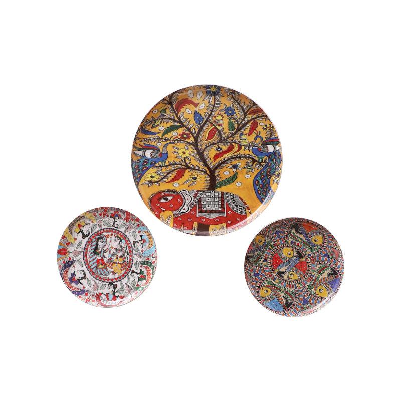 Buy Mural Minara Wall Plate - Set Of Three Wall Plates from Vaaree