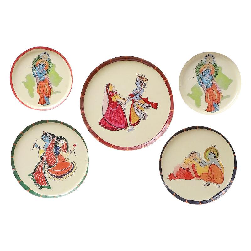 Buy Radhey Krishna Metal Wall Plate - Set Of Five Wall Plates from Vaaree