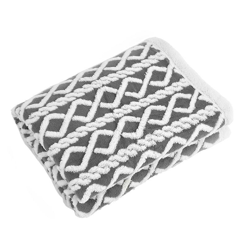 Buy Oriella Geomatric Blanket - Grey Blankets from Vaaree