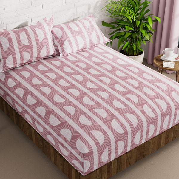 Buy Nigel Geometric Bedsheet - Pink Bedsheets from Vaaree