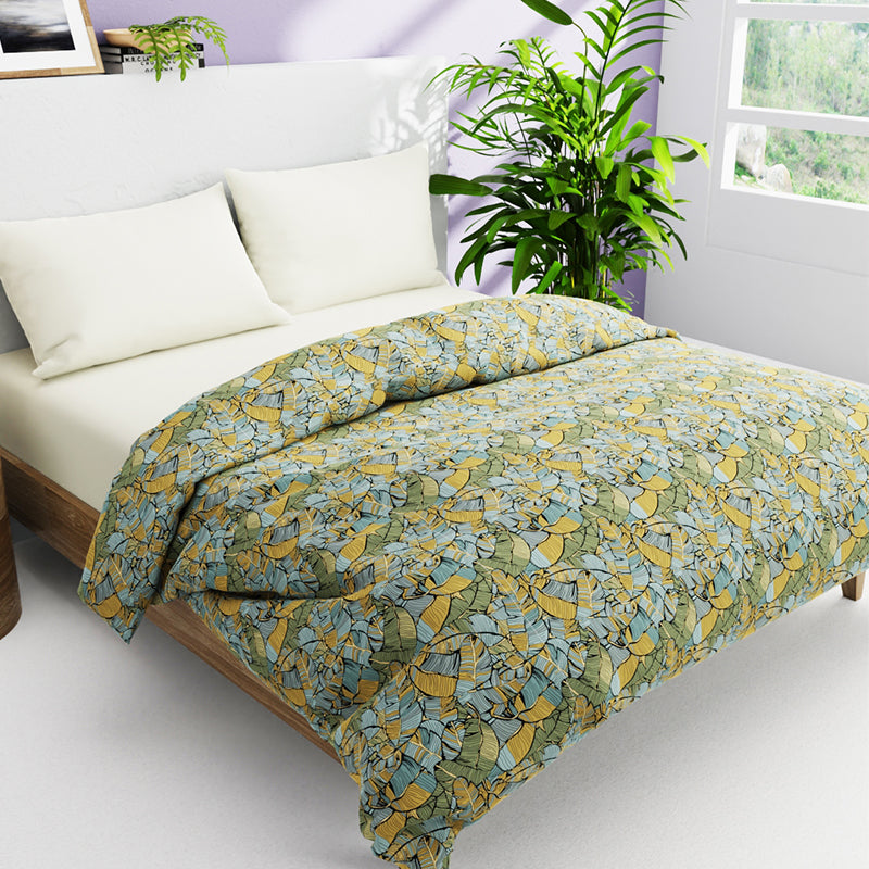 Buy Isella Abstract Comforter Comforters & AC Quilts from Vaaree