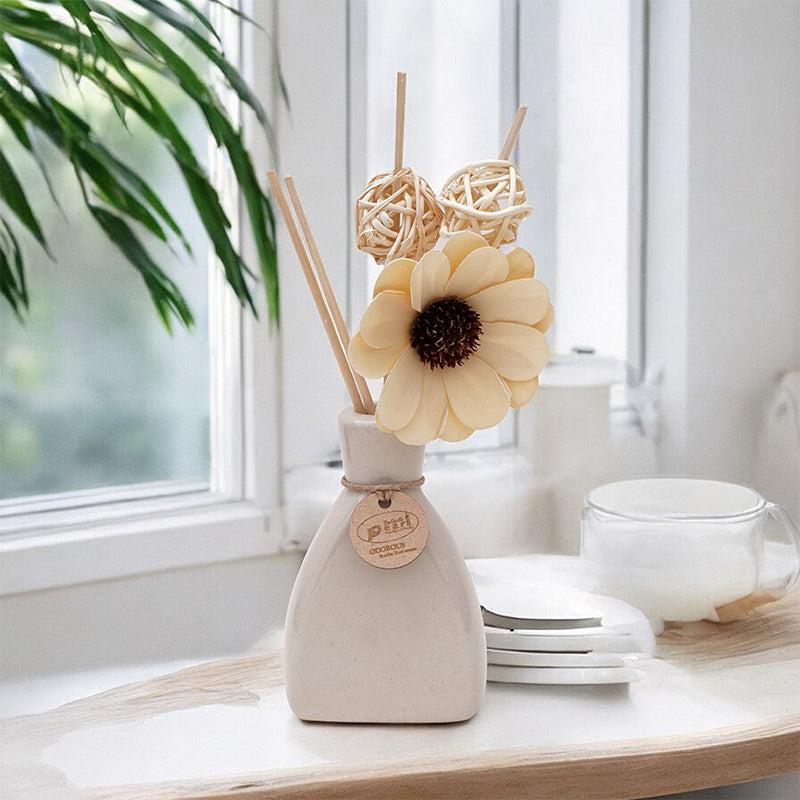 Buy Stiya Air Reed Diffuser Diffuser from Vaaree