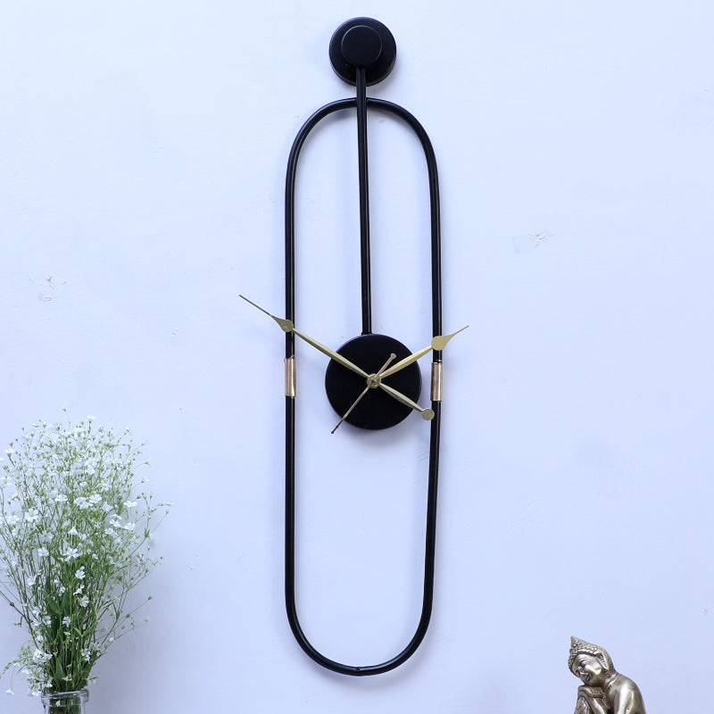 Buy Naoko Wall Clock - Black Wall Clock from Vaaree