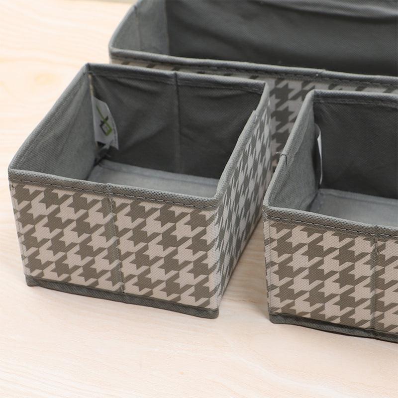 Buy Nash Nesto Foldable Organizer - Set Of Three Cloth Organizers from Vaaree