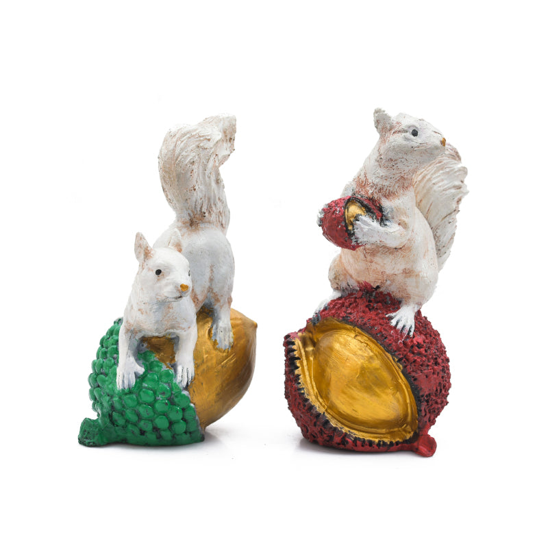 Buy Acorn Steal Squirrel Showpiece - Set Of Two Showpieces from Vaaree