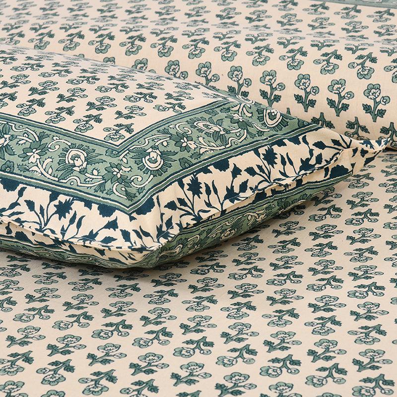 Buy Ginnia Printed Bedsheet - Green Bedsheets from Vaaree