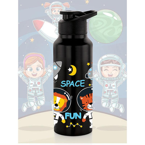 Buy Jungle Space Fun Water Bottle - 750 ML Bottle from Vaaree