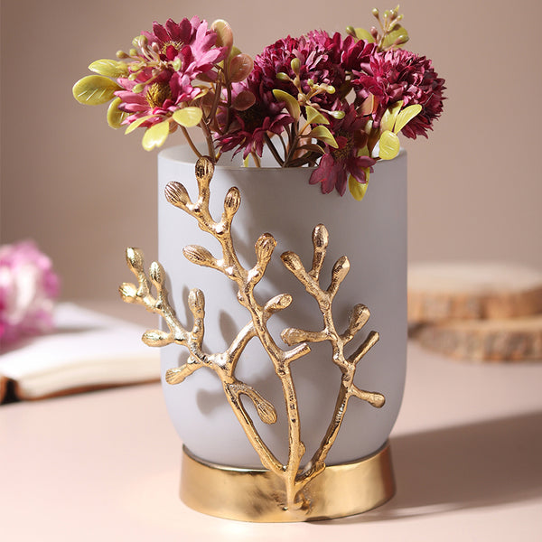 Buy Roscoe Gemma Vase - Grey & Gold Vase from Vaaree