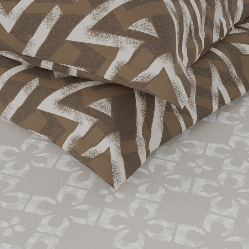 Buy Autry Abstract Bedding Set - Beige & Brown Bedding Set from Vaaree