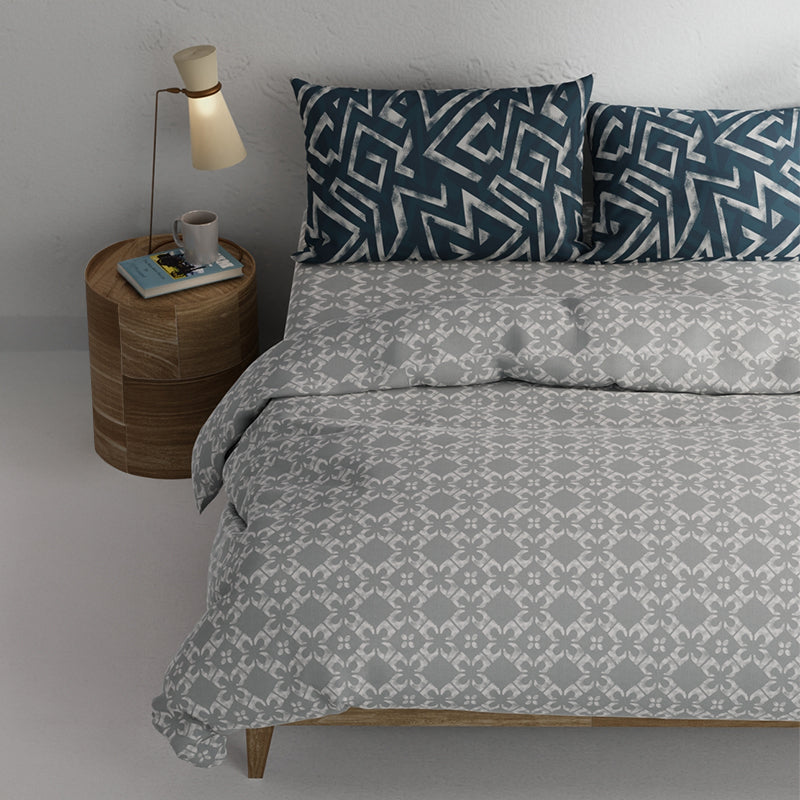 Buy Autry Abstract Bedding Set - Blue & Grey Bedding Set from Vaaree