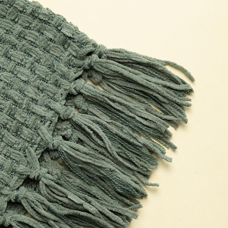 Buy Cozy Loom Throw - Olive Throws from Vaaree