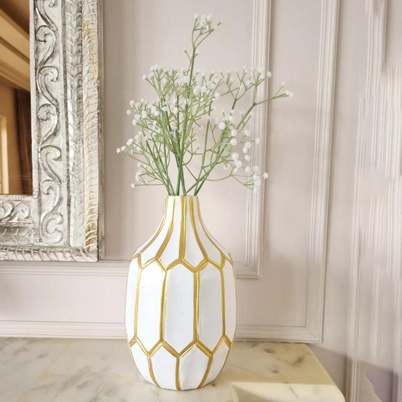 Buy Sarah Etch Vase Vase from Vaaree