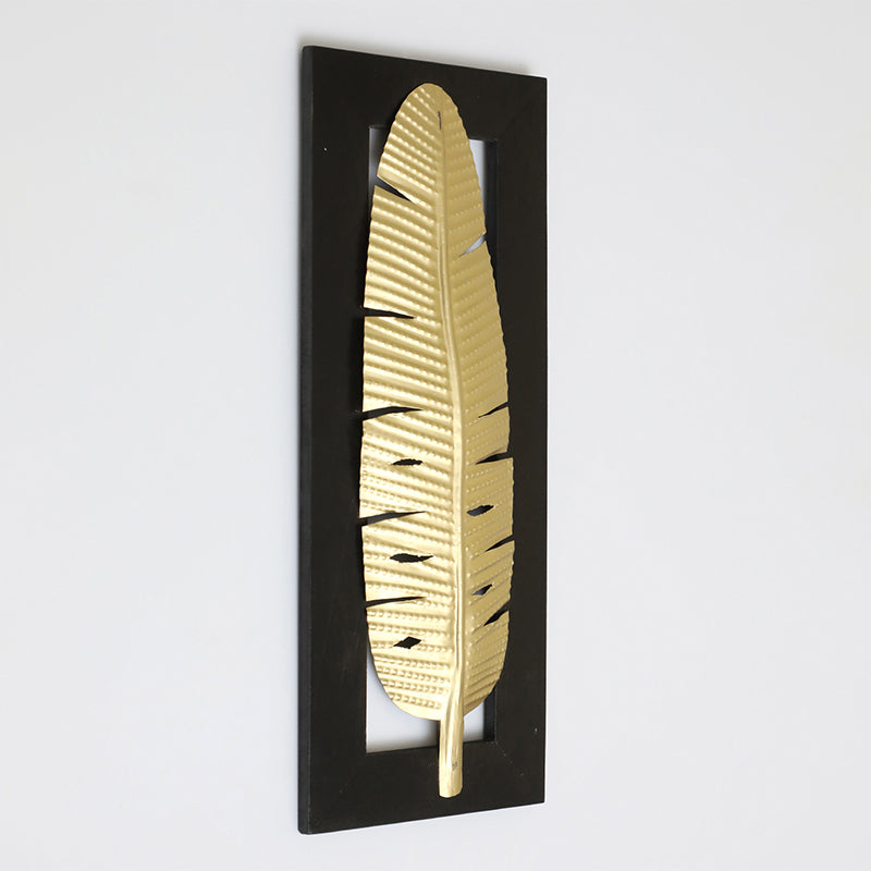 Buy Hector Feather Wall Accent Wall Accents from Vaaree