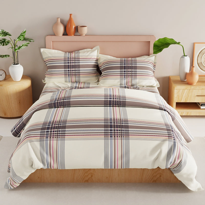 Buy Zivah Checkered Bedding Set Bedding Set from Vaaree