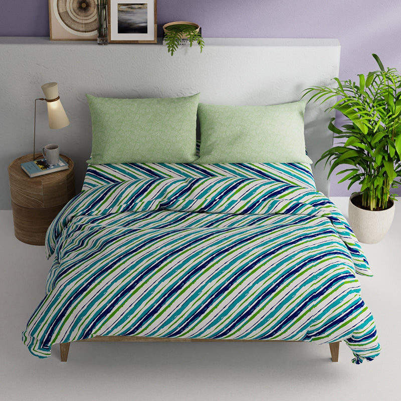 Buy Theo Striped Bedding Set - Teal & Green Bedding Set from Vaaree