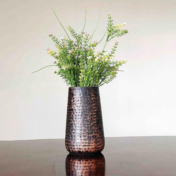 Buy Illuma Metal Planter Pots & Planters from Vaaree