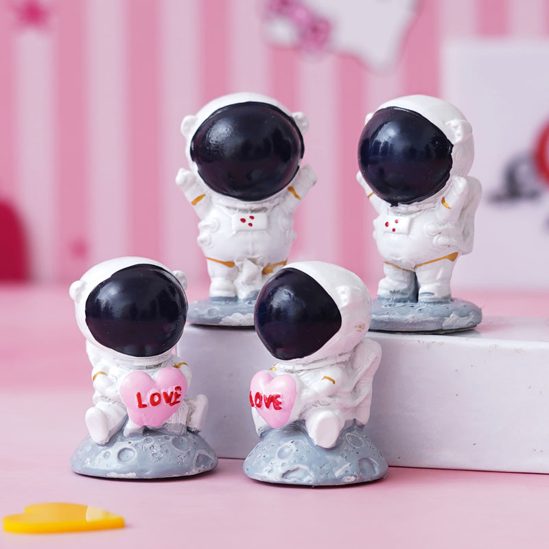 Showpieces - Astronaut Friends Showpiece - Set Of Four