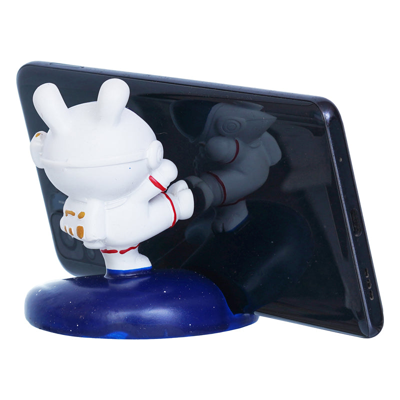 Buy Baby Astronaut Showpiece Showpieces from Vaaree