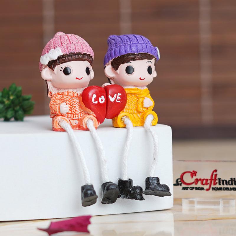 Buy Cute Baby Couple Showpiece Showpieces from Vaaree