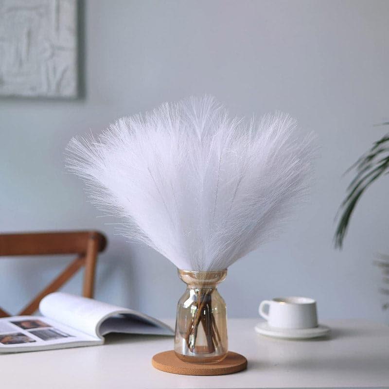 Buy Faux Comet Pampas Grass (White) - Set Of Four Artificial Flowers from Vaaree