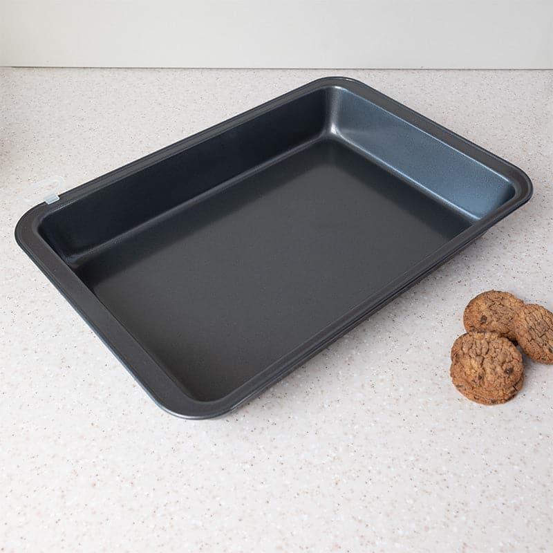 Buy Iba Deep Baking Pan Baking Dish from Vaaree