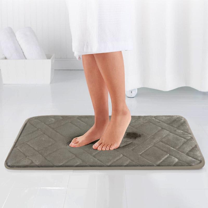 Buy Cozy Cross Anti Slip Bathmat Bath Mats from Vaaree