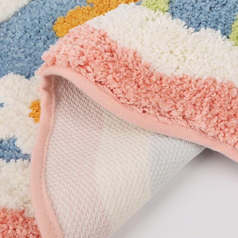 Buy Daisy Garden Bathmat Bath Mats from Vaaree