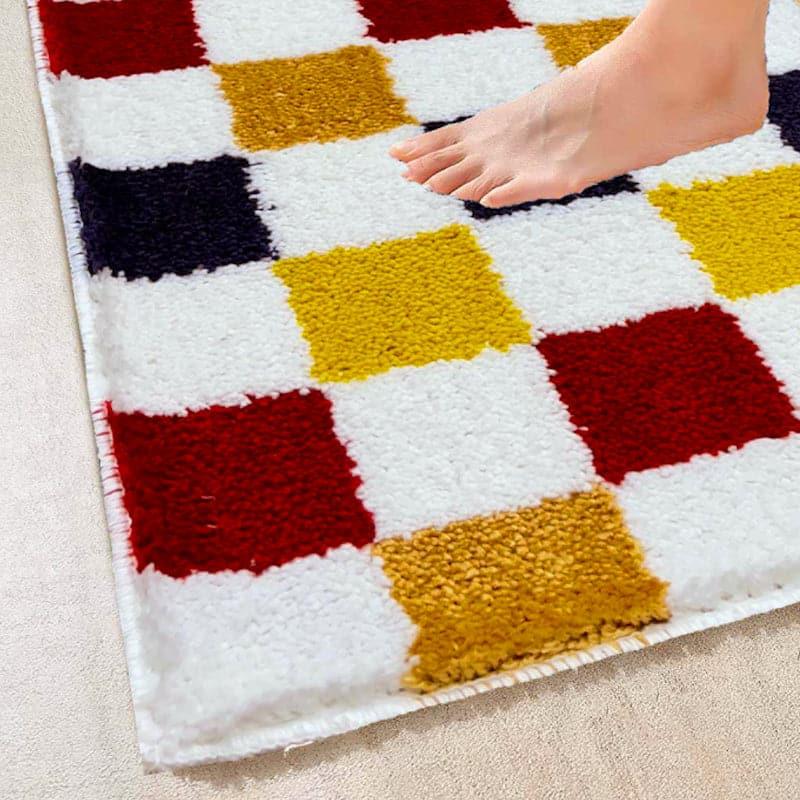 Buy Grid Gallery Bathmat Bath Mats from Vaaree