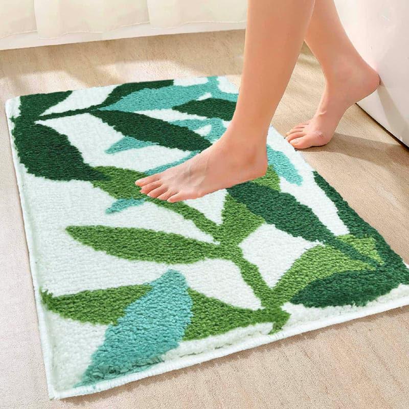 Buy Leafy Lore Bathmat Bath Mats from Vaaree