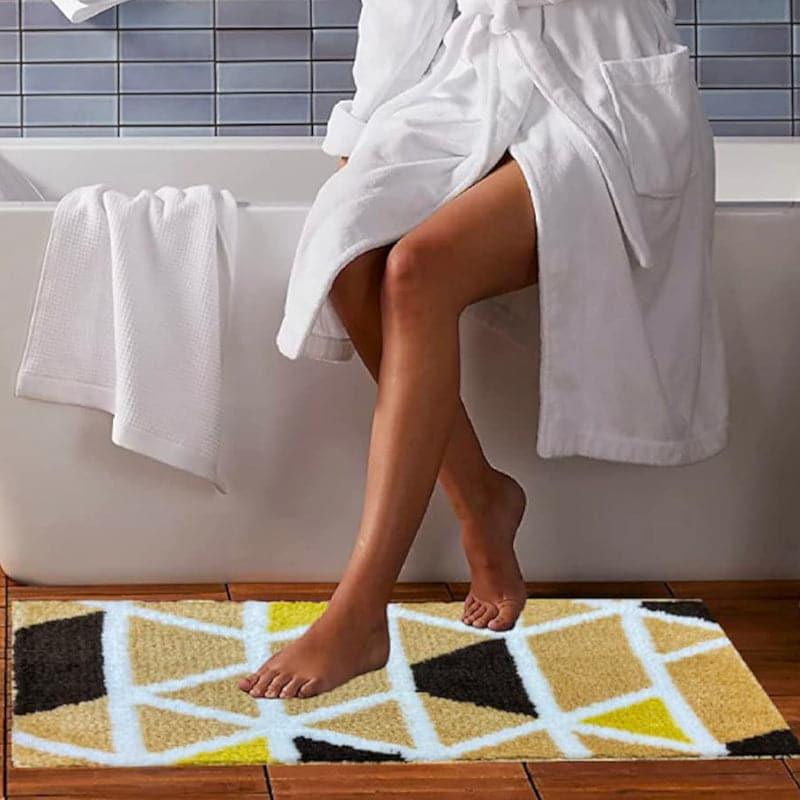 Buy Luxe Comfy Bathmat - Beige Bath Mats from Vaaree