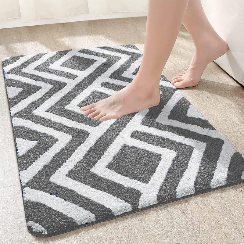 Buy Luxe Plush Bathmat - Grey Bath Mats from Vaaree