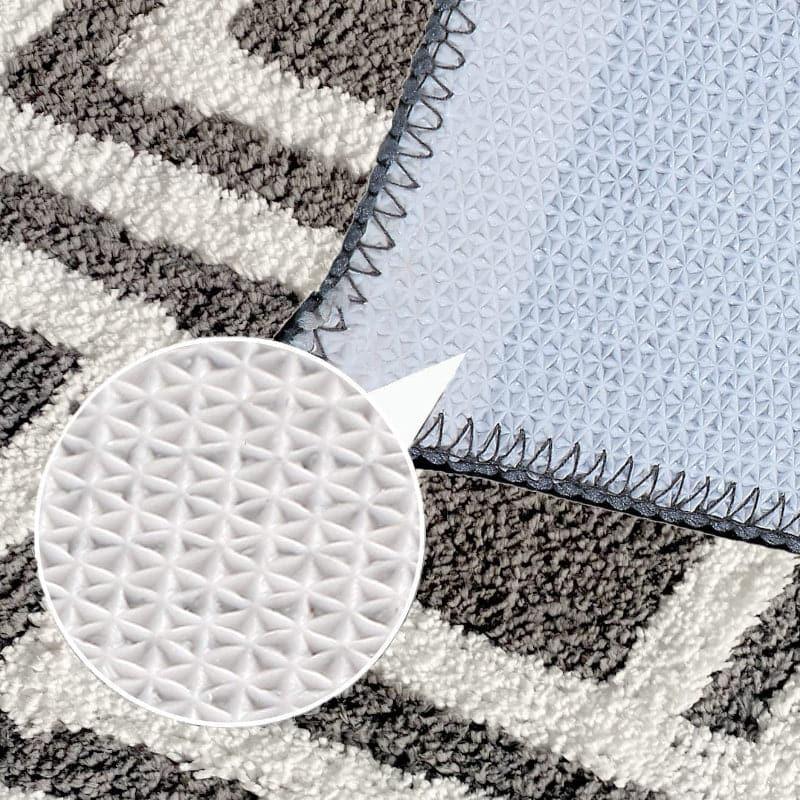 Buy Luxe Plush Bathmat - Grey Bath Mats from Vaaree