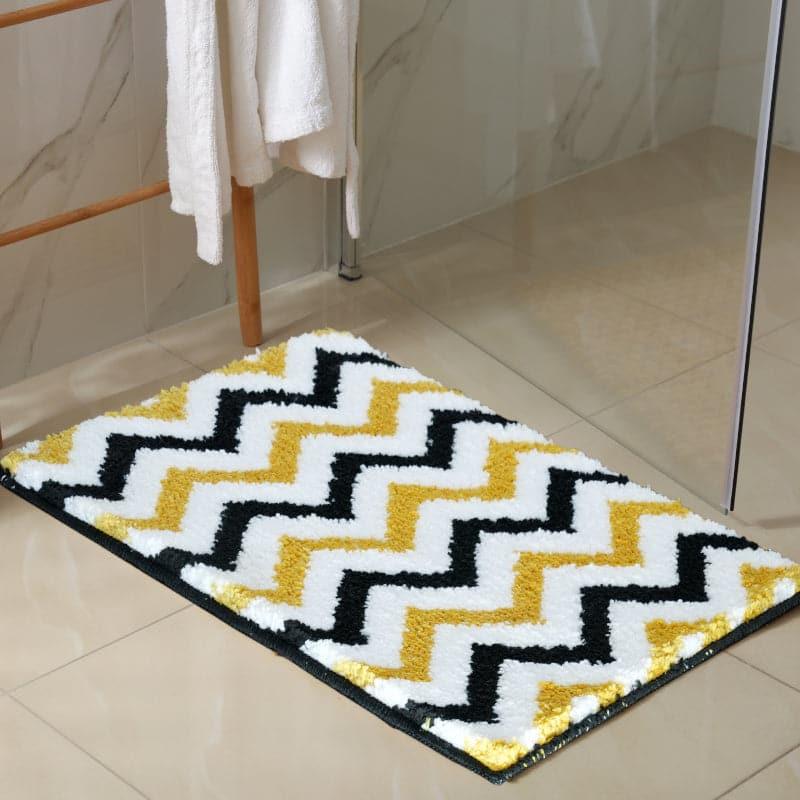 Buy Zig Zag Pulse Bathmat Bath Mats from Vaaree