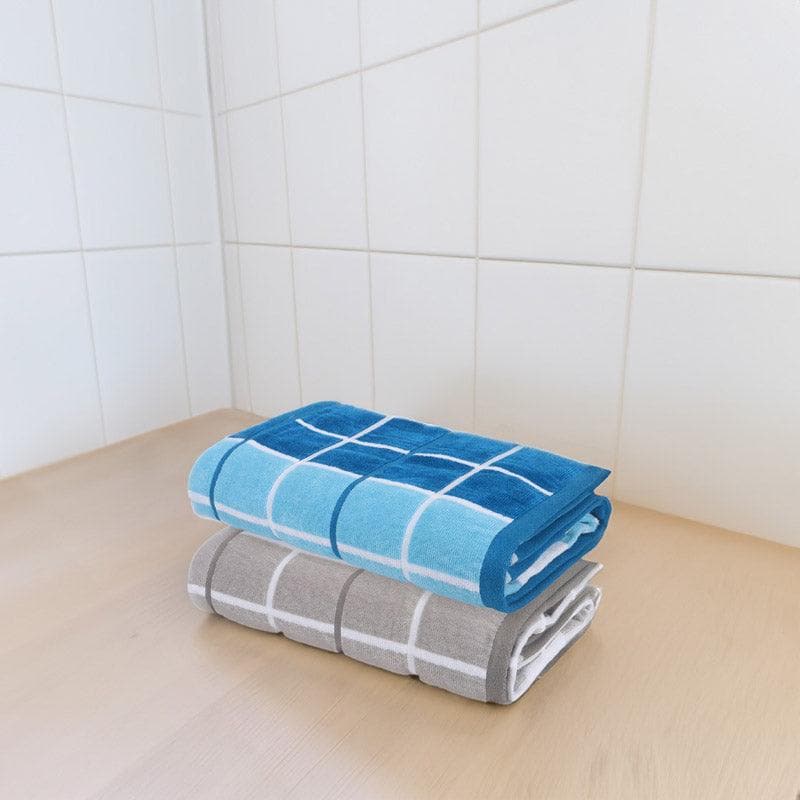 Buy Aqua Checkmate Bath Towel (Grey & Blue) - Set Of Two Bath Towels from Vaaree