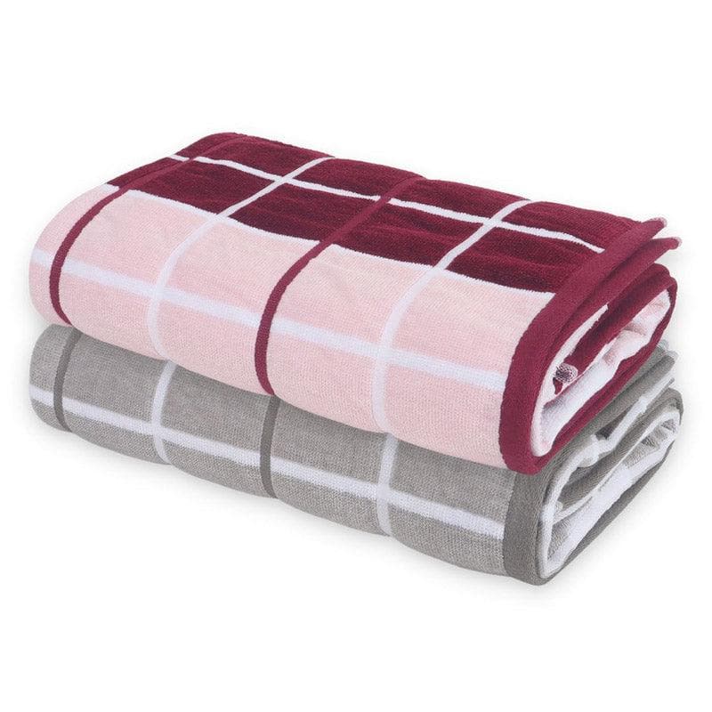 Buy Aqua Checkmate Bath Towel (Pink & Grey) - Set Of Two Bath Towels from Vaaree