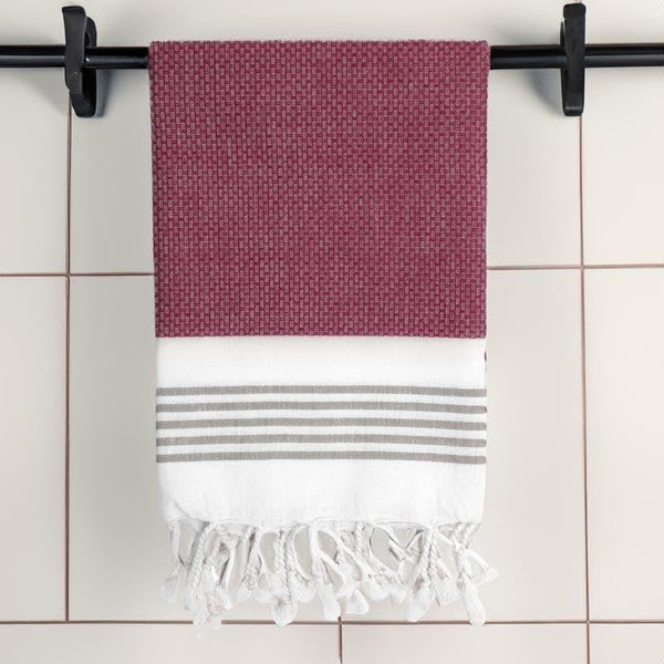 Buy Cosy Kotty Bath Towel - Crimson Bath Towels from Vaaree