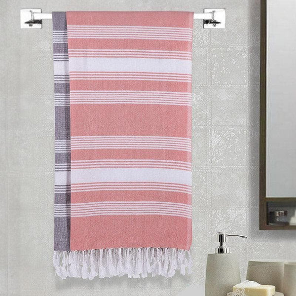 Buy Esme Bath Towel - Set Of Two Bath Towels from Vaaree