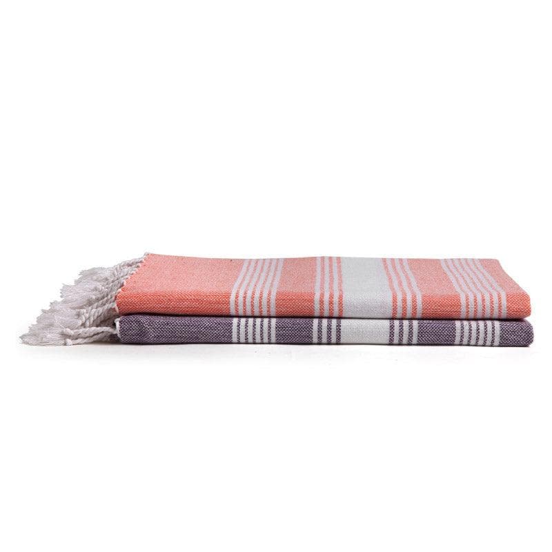 Buy Esme Bath Towel - Set Of Two Bath Towels from Vaaree