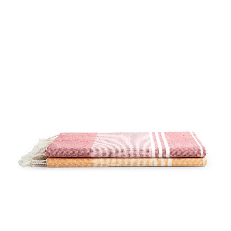 Buy Giselle Bath Towel - Set Of Two Bath Towels from Vaaree