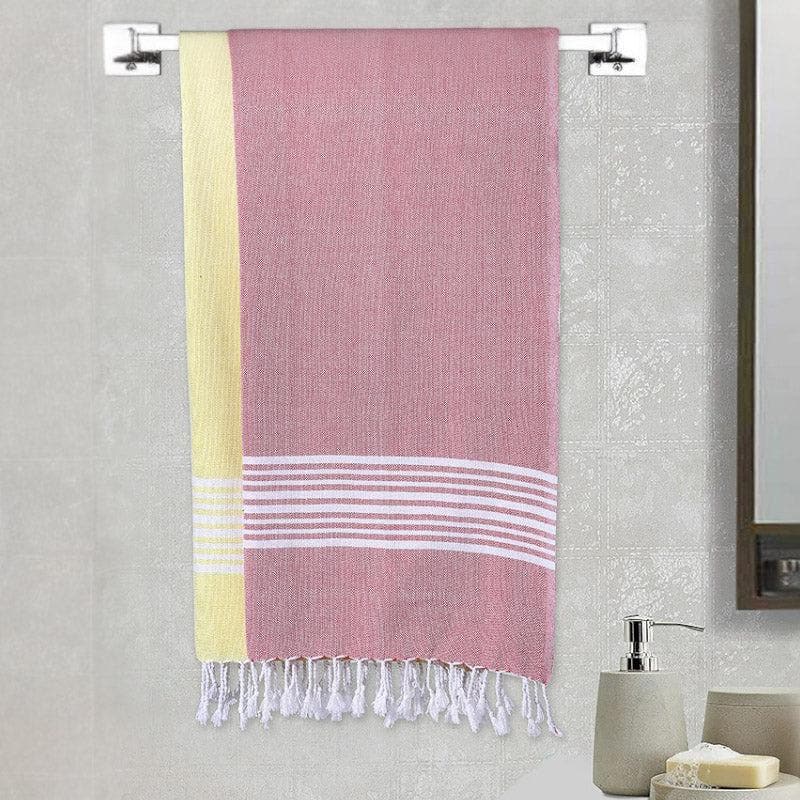 Buy Katya Bath Towel - Set Of Two Bath Towels from Vaaree