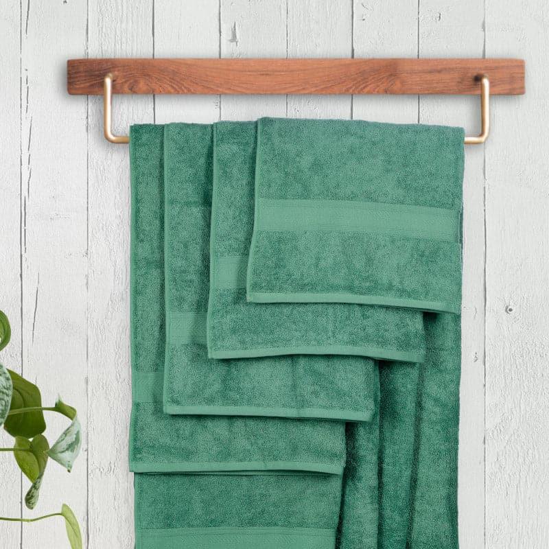 Buy Myst Bath Towel (Green) - Set Of Four Bath Towels from Vaaree