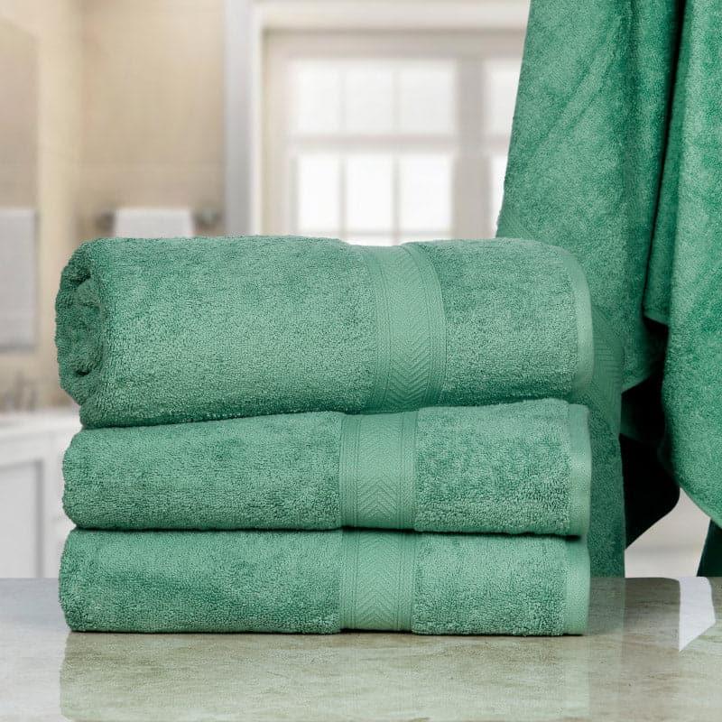 Buy Myst Bath Towel (Green) - Set Of Four Bath Towels from Vaaree