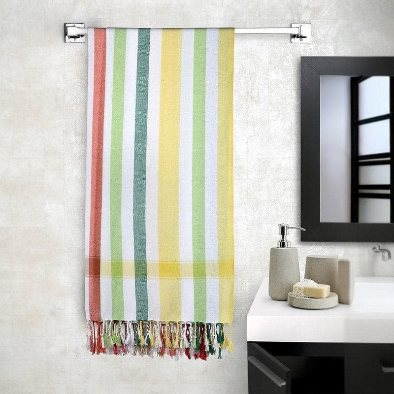 Buy Phoenix Bath Towel - Set Of Two Bath Towels from Vaaree