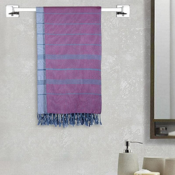 Buy Quani Bath Towel - Set Of Two Bath Towels from Vaaree