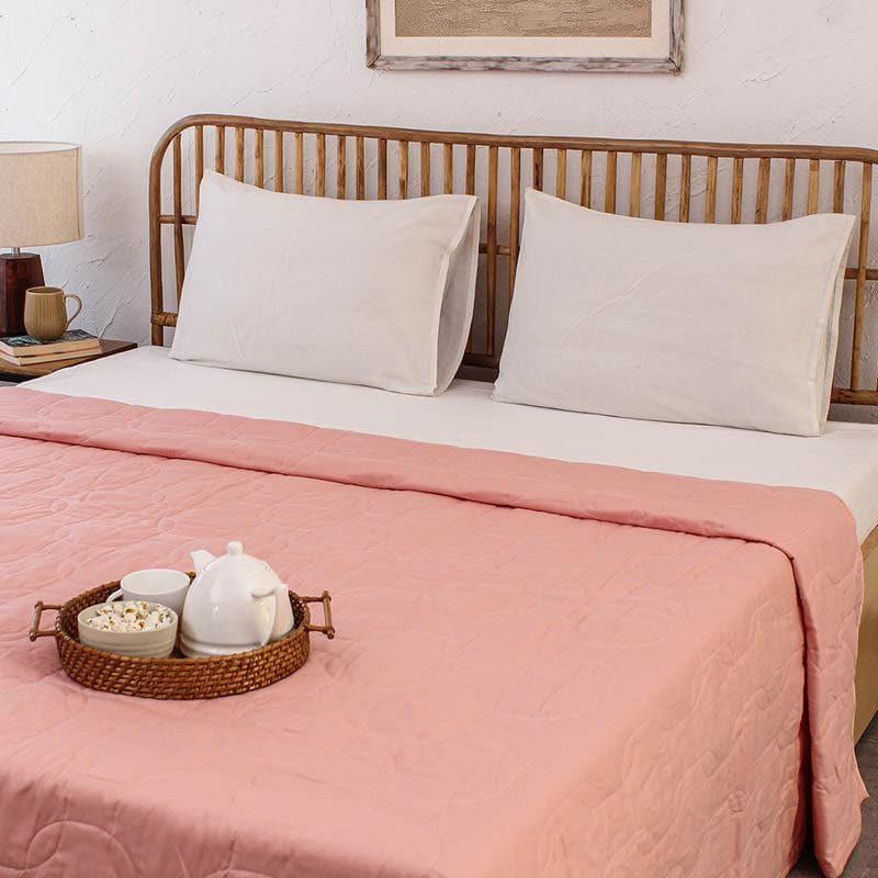 Buy Silsako Bedcover - Pink Bedcovers from Vaaree