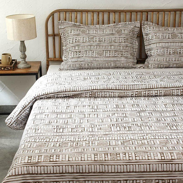 Buy Bedding Set - Bricked Bedding Duvet Bedding Set- Grey & Brown at Vaaree online