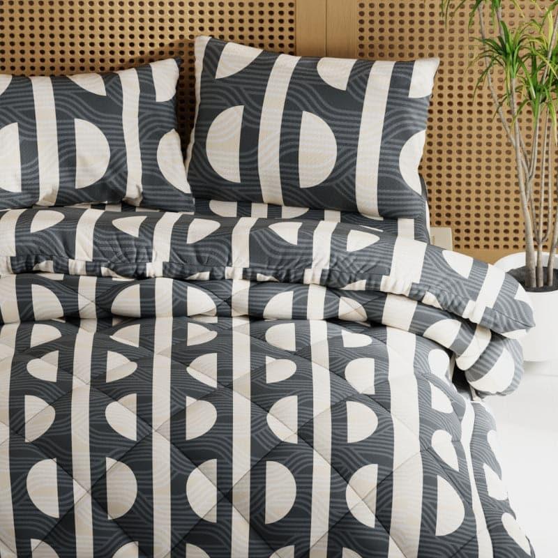 Buy Fisto Geometric Bedding Set Bedding Set from Vaaree