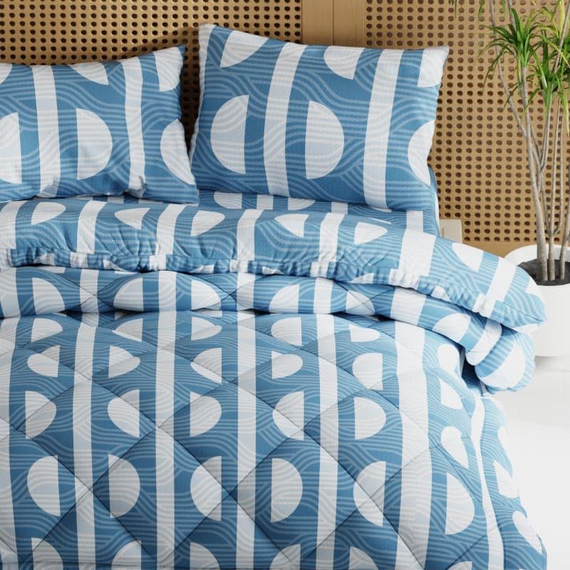 Buy Fisto Geometric Bedding Set - Blue Bedding Set from Vaaree